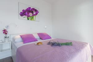 thumbnail: Room amenity