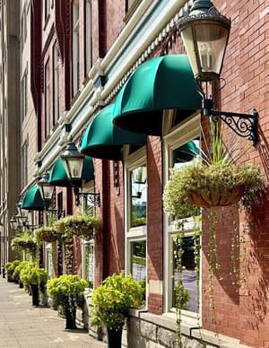 thumbnail: Exterior