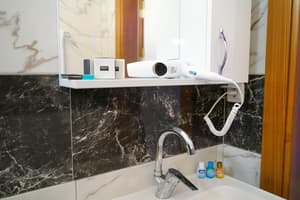 thumbnail: Bathroom amenities