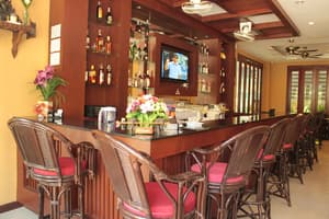 thumbnail: Bar (on property)