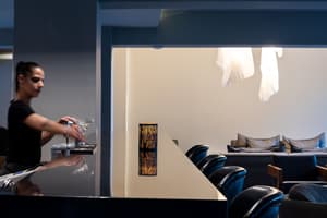 thumbnail: Bar (on property)