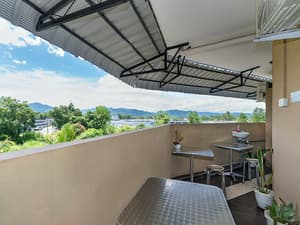thumbnail: Terrace/patio
