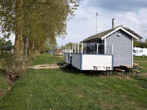 thumbnail: Exterior