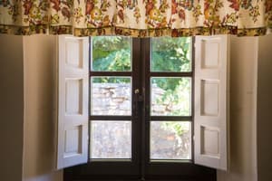 thumbnail: Interior detail