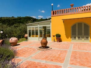 thumbnail: Exterior