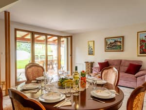 thumbnail: Dining