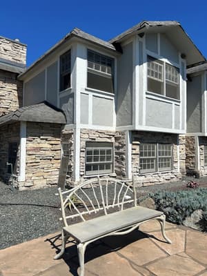 thumbnail: Exterior