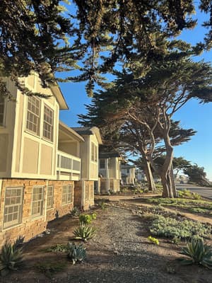 thumbnail: Exterior