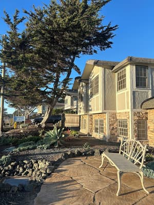 thumbnail: Front of property