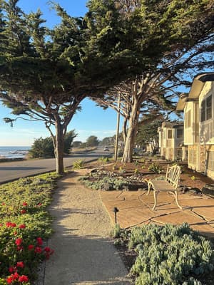 thumbnail: Front of property