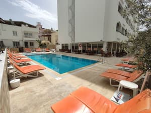 thumbnail: Front of property