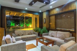 thumbnail: Lobby sitting area
