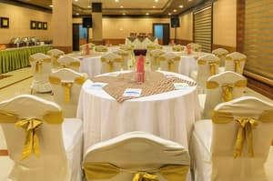 thumbnail: Banquet hall