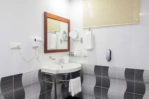 thumbnail: Bathroom