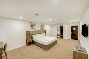 thumbnail: Room