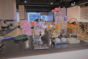 thumbnail: Breakfast area