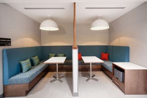thumbnail: Business center