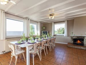 thumbnail: Dining
