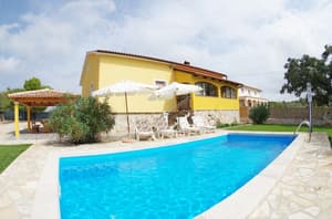 thumbnail: Exterior
