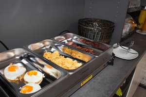 thumbnail: Restaurant