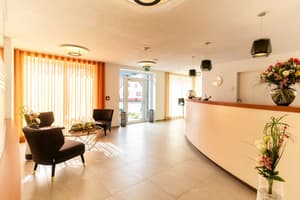 thumbnail: Lobby lounge