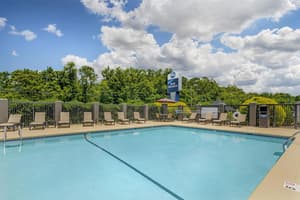 thumbnail: Pool