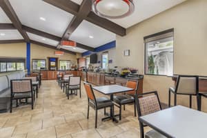 thumbnail: Breakfast area