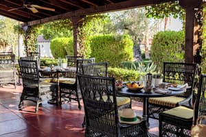 thumbnail: Restaurant