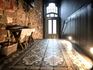 thumbnail: Property entrance