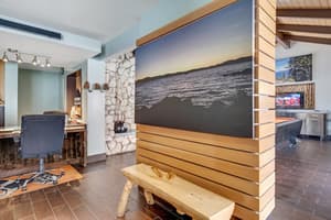 thumbnail: Interior detail
