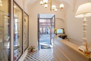 thumbnail: Interior entrance
