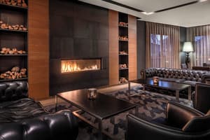 thumbnail: Bar (on property)