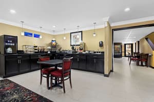 thumbnail: Breakfast area