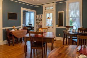 thumbnail: Interior detail