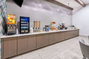 thumbnail: Breakfast area