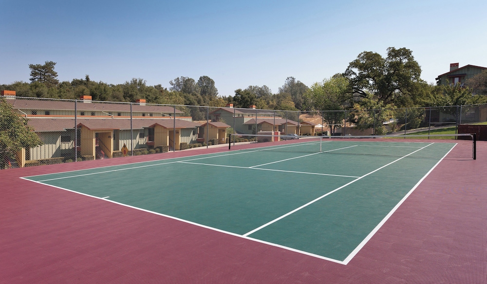 Tennis court