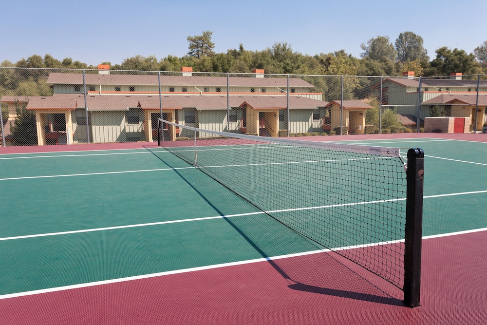 Tennis court