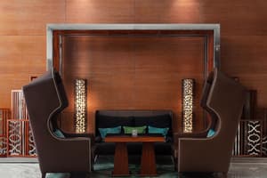 thumbnail: Bar (on property)