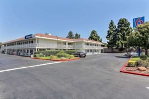 thumbnail: Exterior