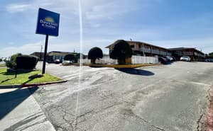 thumbnail: Exterior