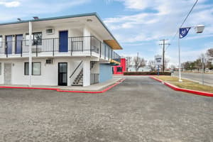 thumbnail: Exterior