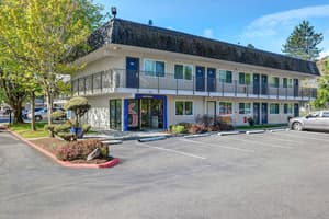 thumbnail: Front of property