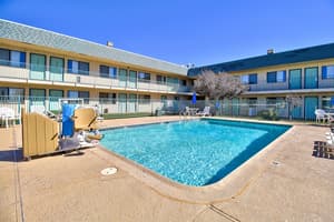 thumbnail: Pool