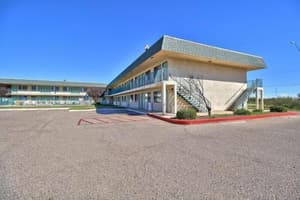 thumbnail: Exterior