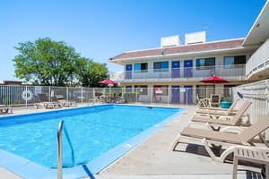 thumbnail: Outdoor pool