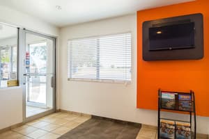 thumbnail: Interior entrance