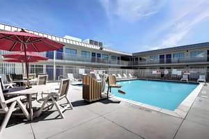 thumbnail: Pool