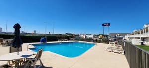 thumbnail: Outdoor pool