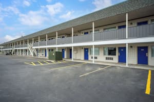 thumbnail: Exterior