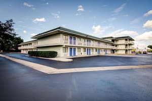 thumbnail: Exterior